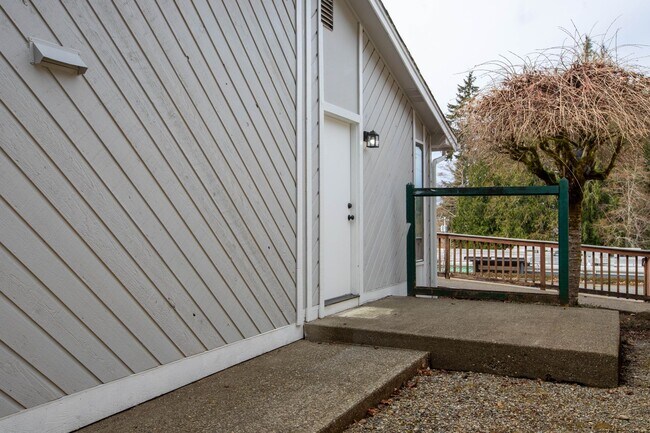 Building Photo - 332 Birch