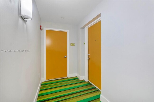 Building Photo - 133 NE 2nd Ave