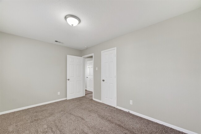 Building Photo - 17106 Sunshine St