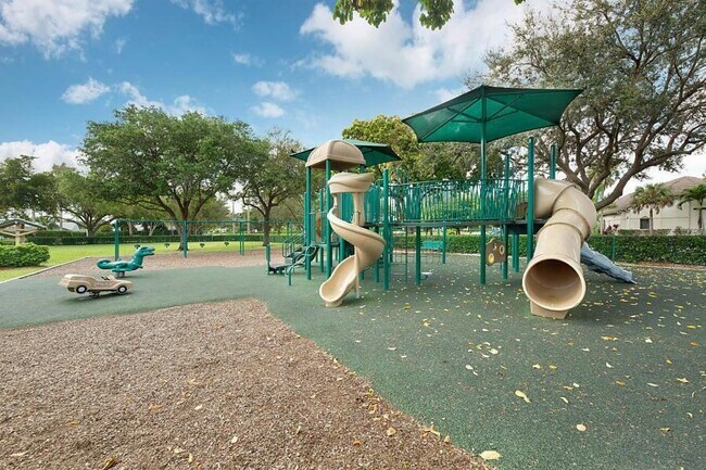 Building Photo - 11354 Island Lakes Ln
