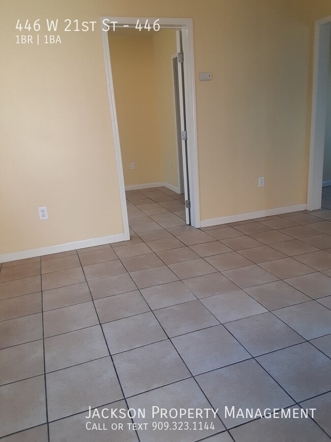 Building Photo - 446 W 21st St