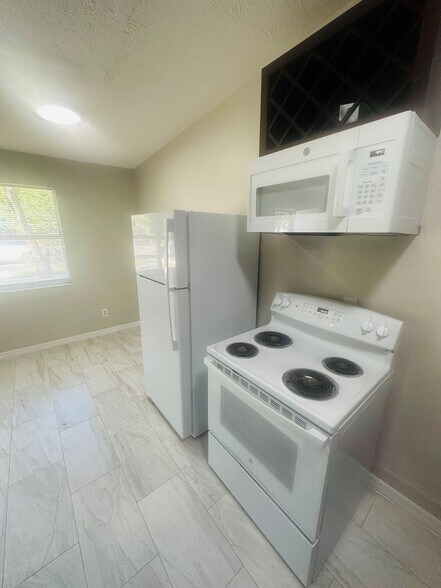 Building Photo - 4440 Friden Dr