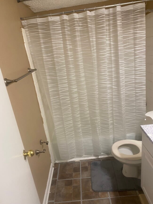 Building Photo - 2117 Giuffras Ave