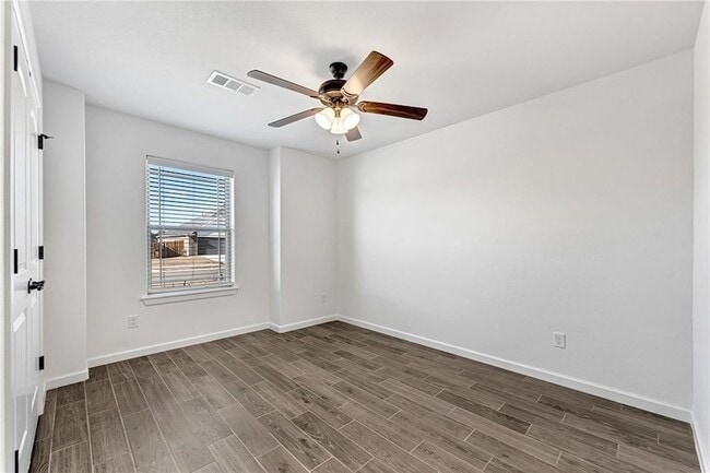 Building Photo - 266 S Coventry