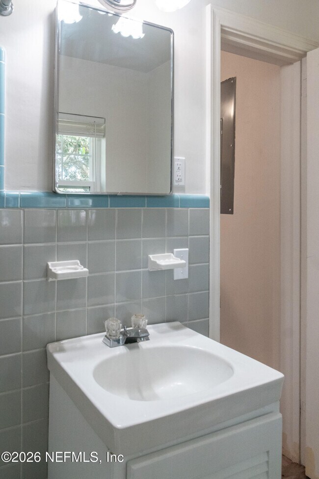 Building Photo - 4128 Torino Pl