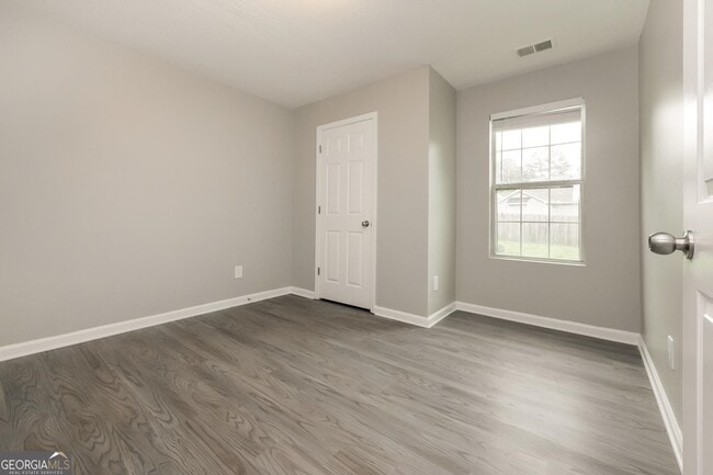 Building Photo - 1576 Norman Crossing