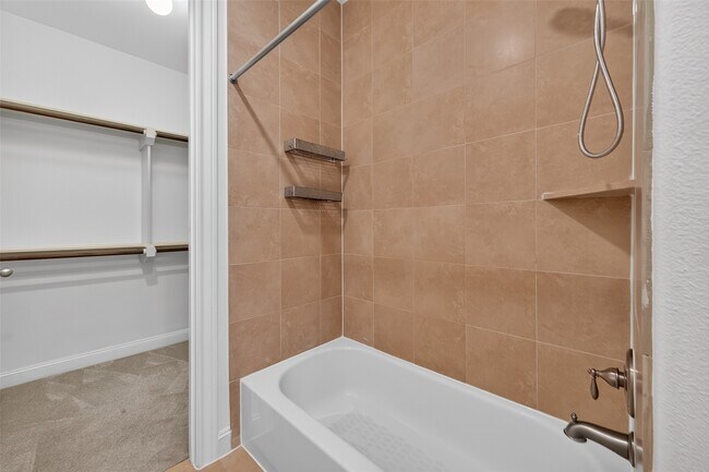 Building Photo - 2506 Maxroy St