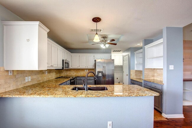 Building Photo - Updated 3 Bedroom Home with a Barn on 2.5 Acres!