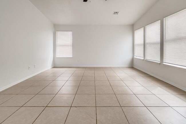 Building Photo - 913 SW 153rd St