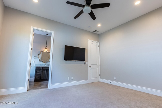 Building Photo - 3801 E Glenrosa Ave