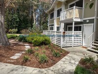 Building Photo - Schwann Lagoon 2 bed/1 bath Furnished Condo