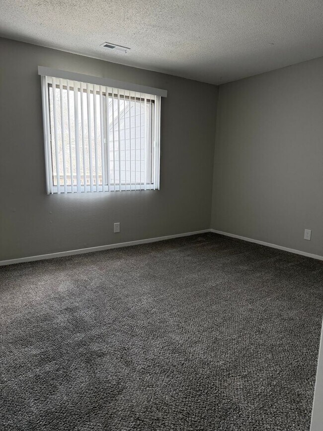 Building Photo - 11912 Amerado Blvd