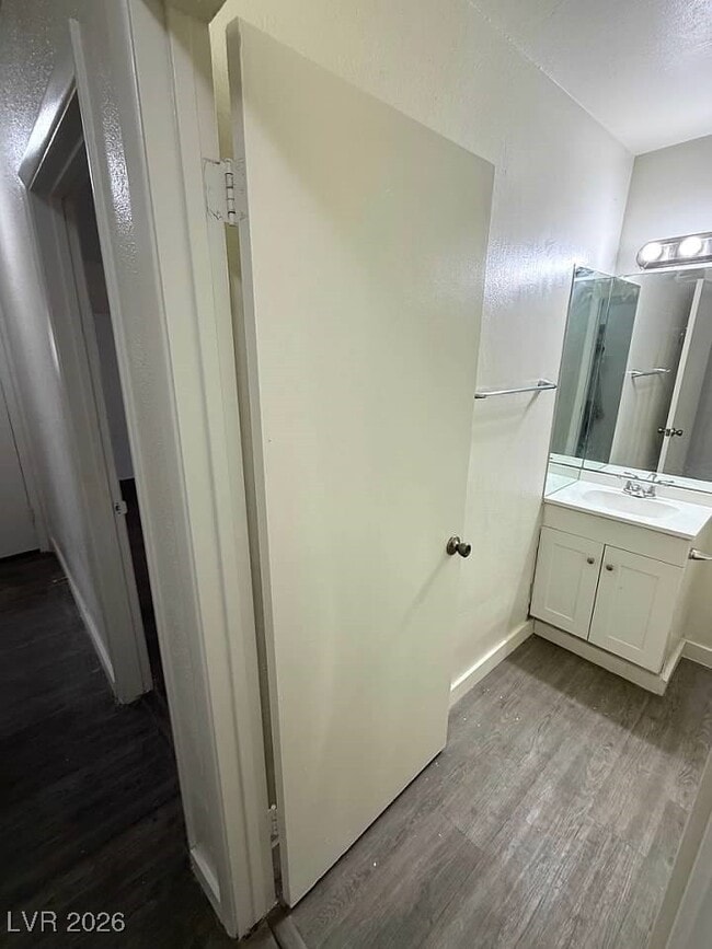 Building Photo - 4560 Rancho Hills Dr