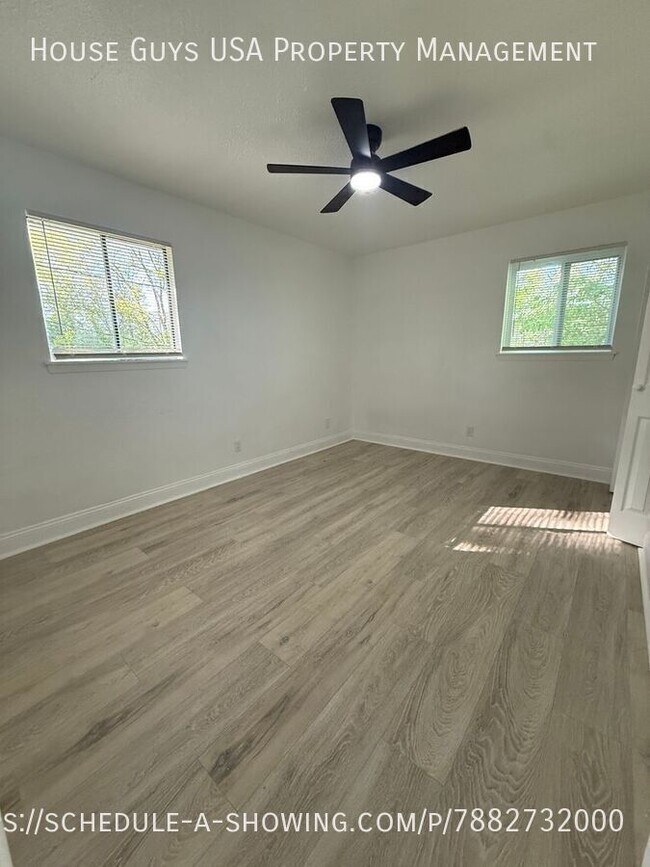 Building Photo - 15411 Barat Ave