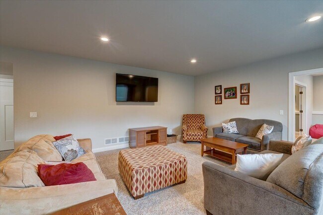 Building Photo - 1002 Millies Way