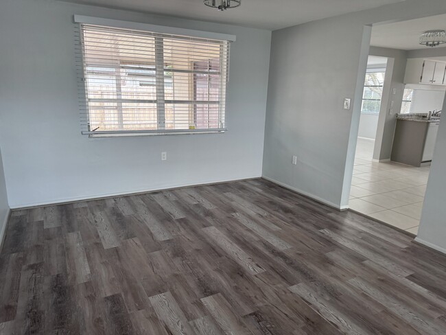 Building Photo - 5714 Chipper Dr