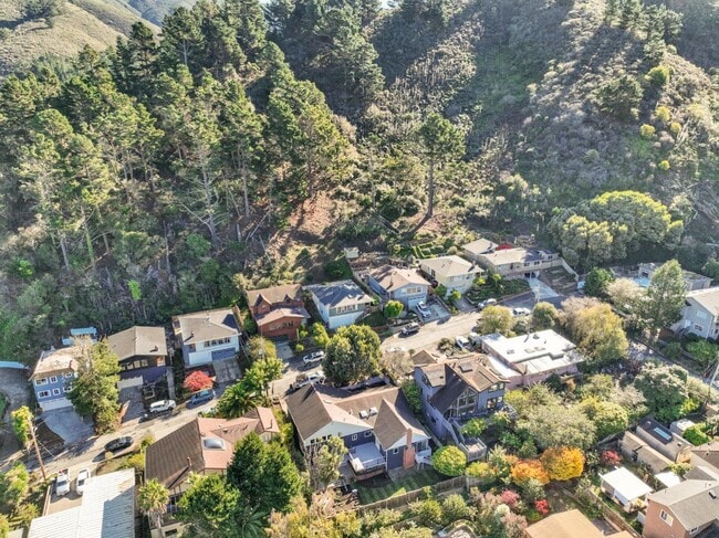 Building Photo - 280 Angelita Ave