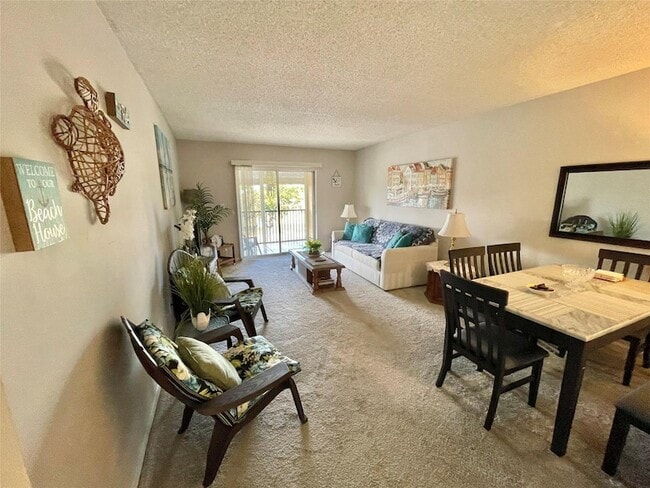 Building Photo - 259 S Cypress Rd