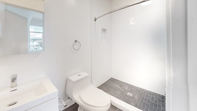 Building Photo - 1801 California St