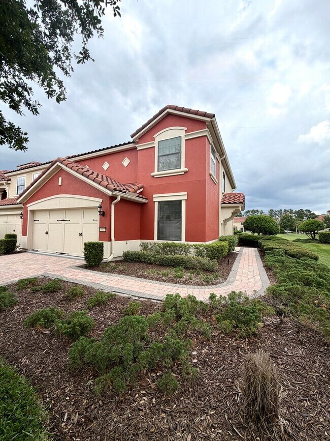 Building Photo - 13527 Montecito Pl
