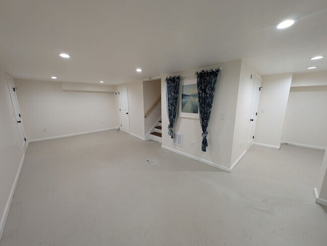 Building Photo - Plaza Midwood, Luxury 4 Bedroom/4 Bathroom Home!