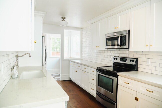 Building Photo - 145 E 300 S