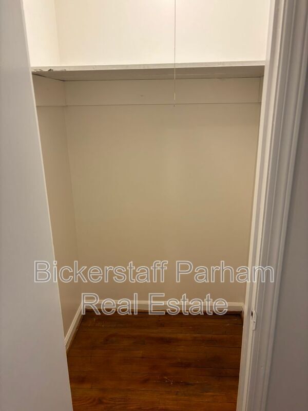 Building Photo - 5410 Kennedy St