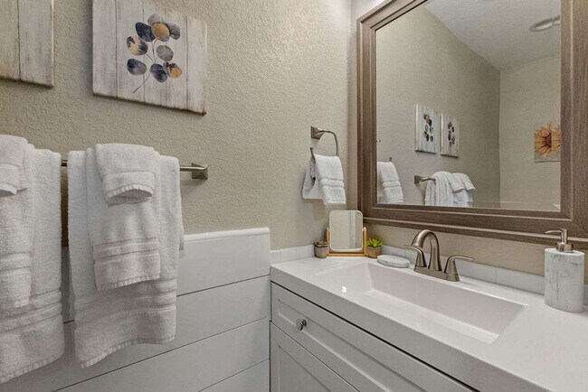 Building Photo - 2490 Main St