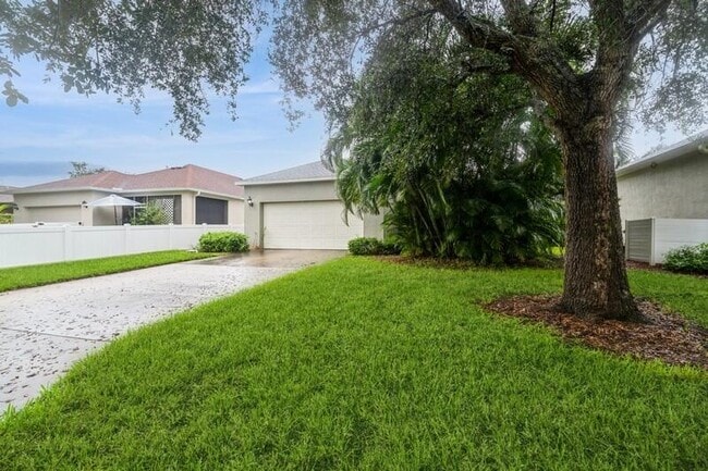 Building Photo - 7865 15th Ln