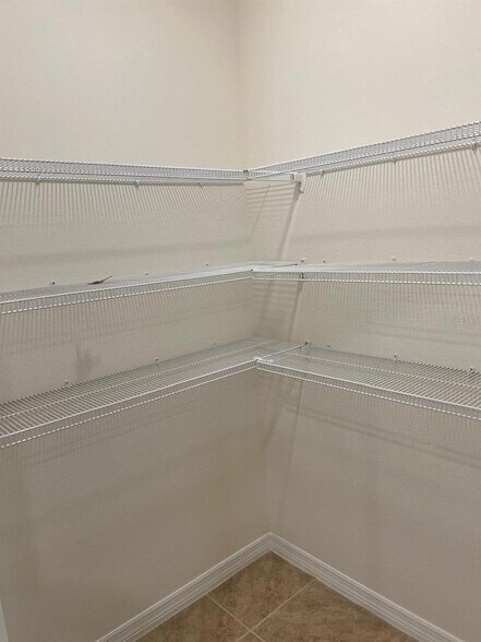 Building Photo - 1807 Silverbell Lp