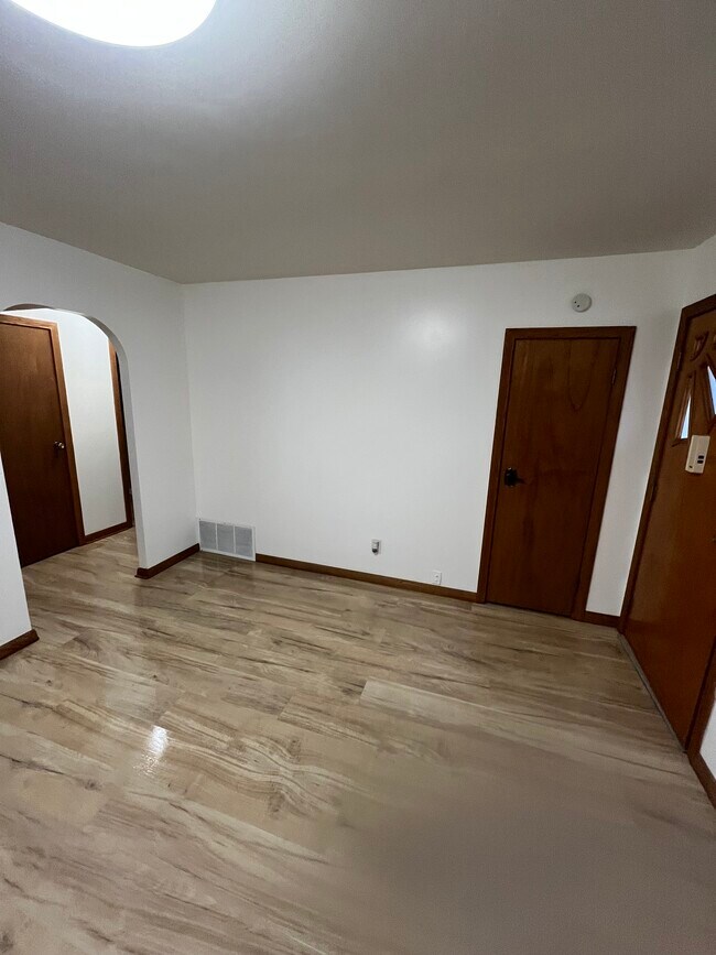 Building Photo - 2241 Fairmont Pky