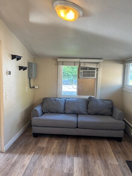 Building Photo - 290 N 300 E