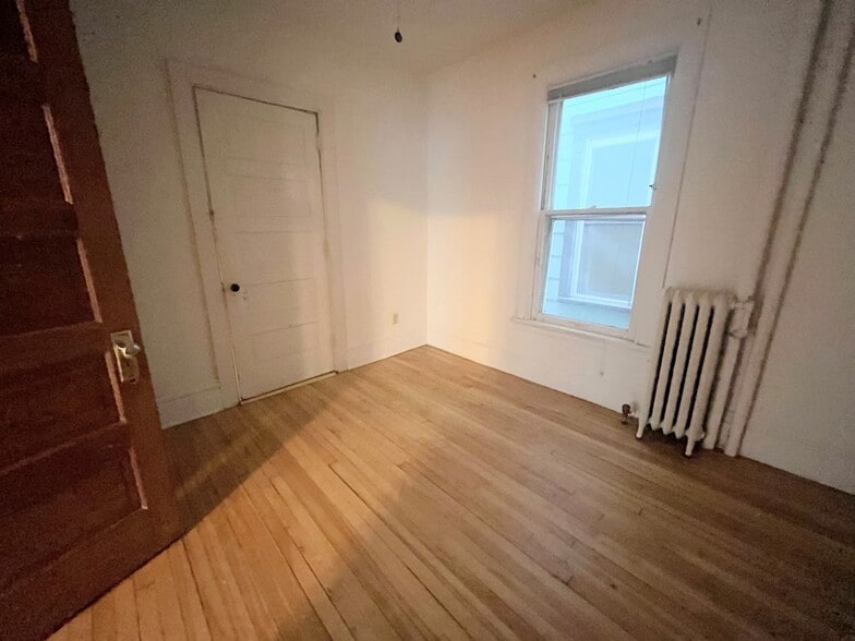 Building Photo - 221 N Livingston St