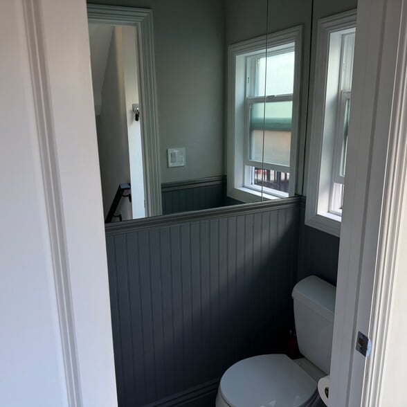additional batroom - 131 Wilmot St