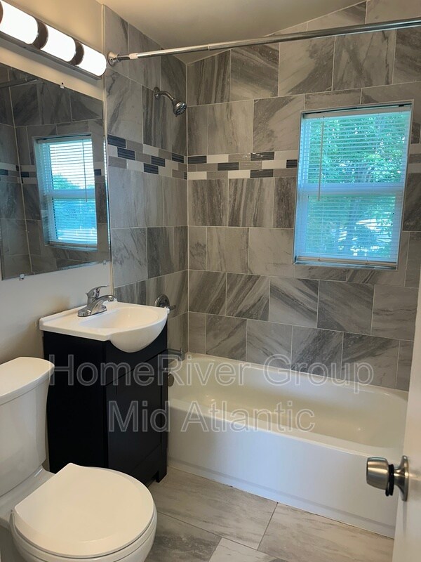 Building Photo - 6002 Ridge View Dr