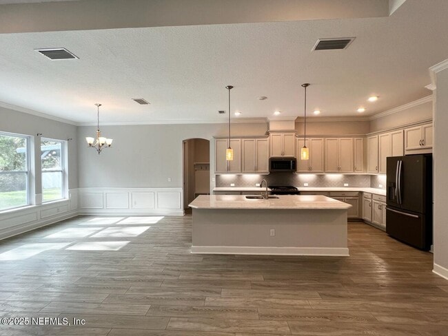 Building Photo - 121 Oxford Estates Way