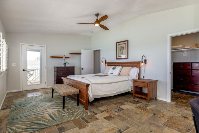 Building Photo - North Shore Oahu Oceanfront Home for Rent