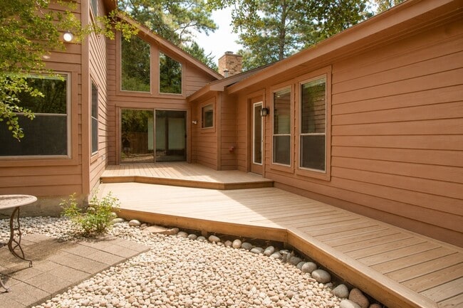 Building Photo - 15 Mallard Glen Pl