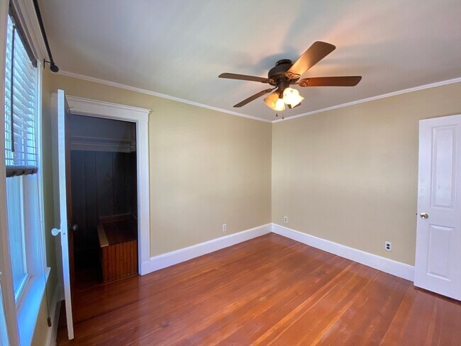 Building Photo - 39 Davis Rd