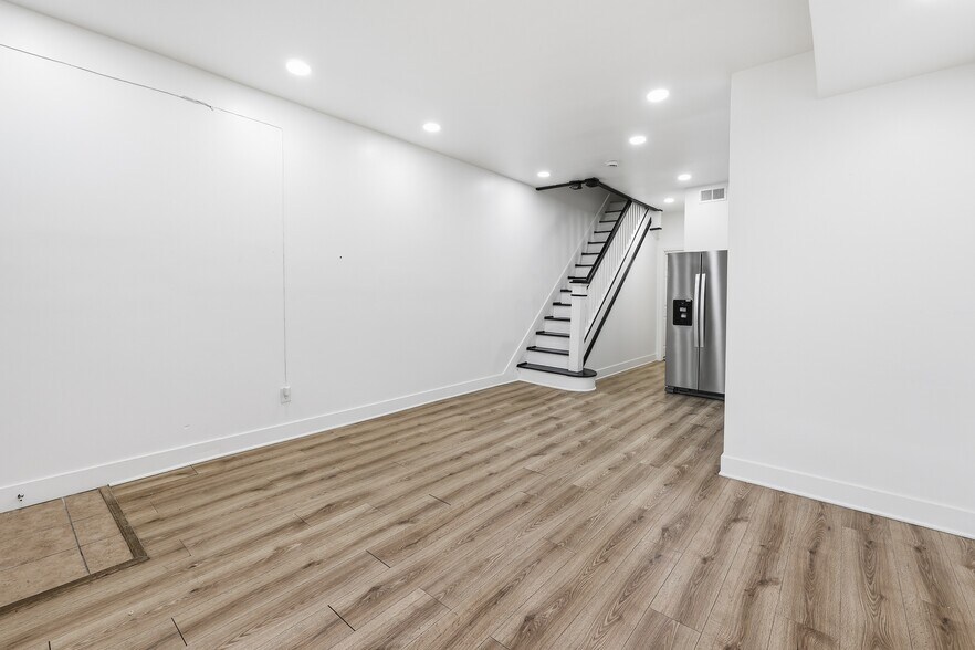 Building Photo - 2542 HARFORD Rd