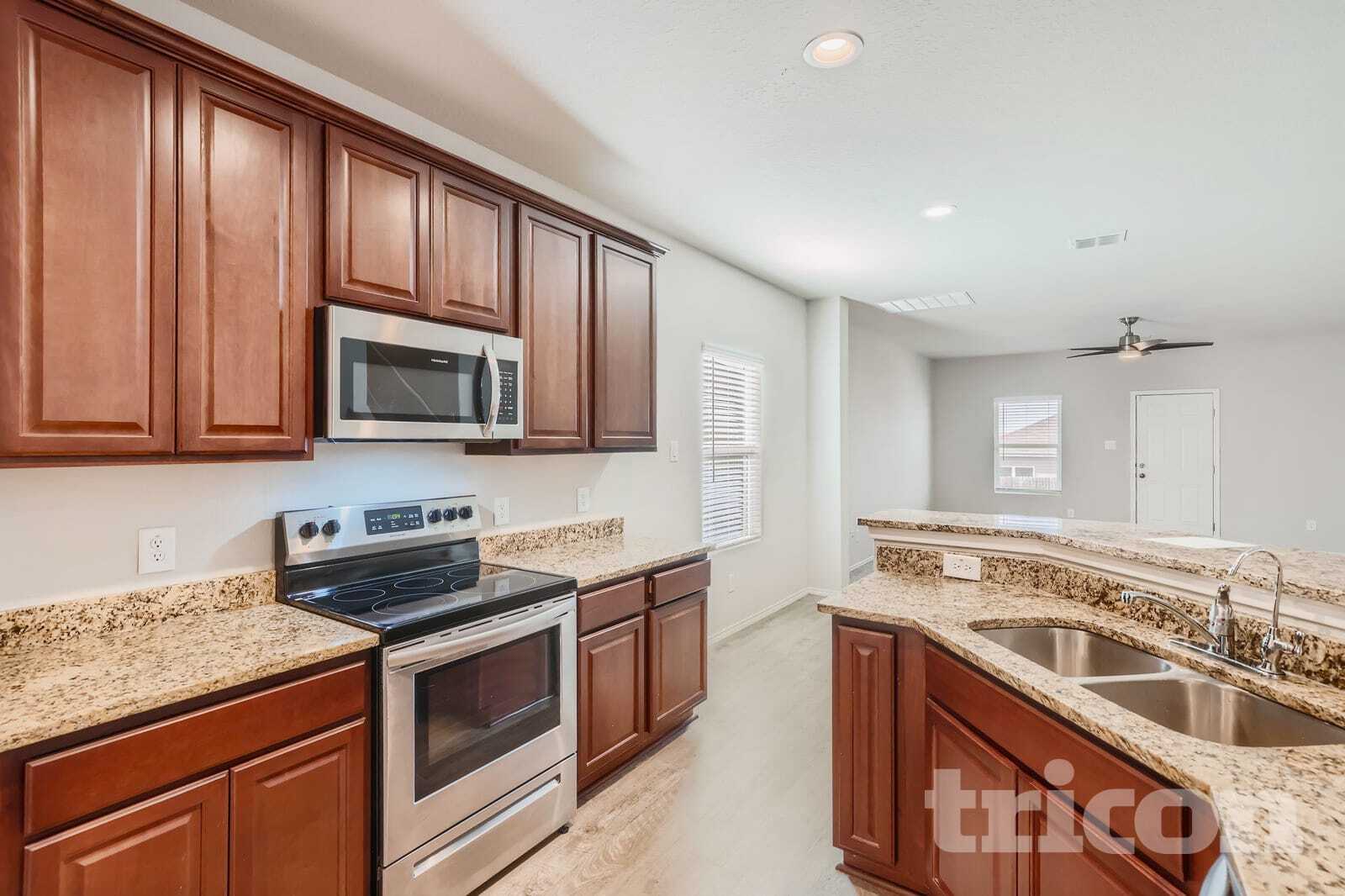 Building Photo - 13043 Heathers Elm