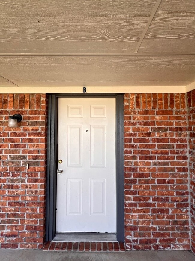 Building Photo - 3802 Pecos Dr