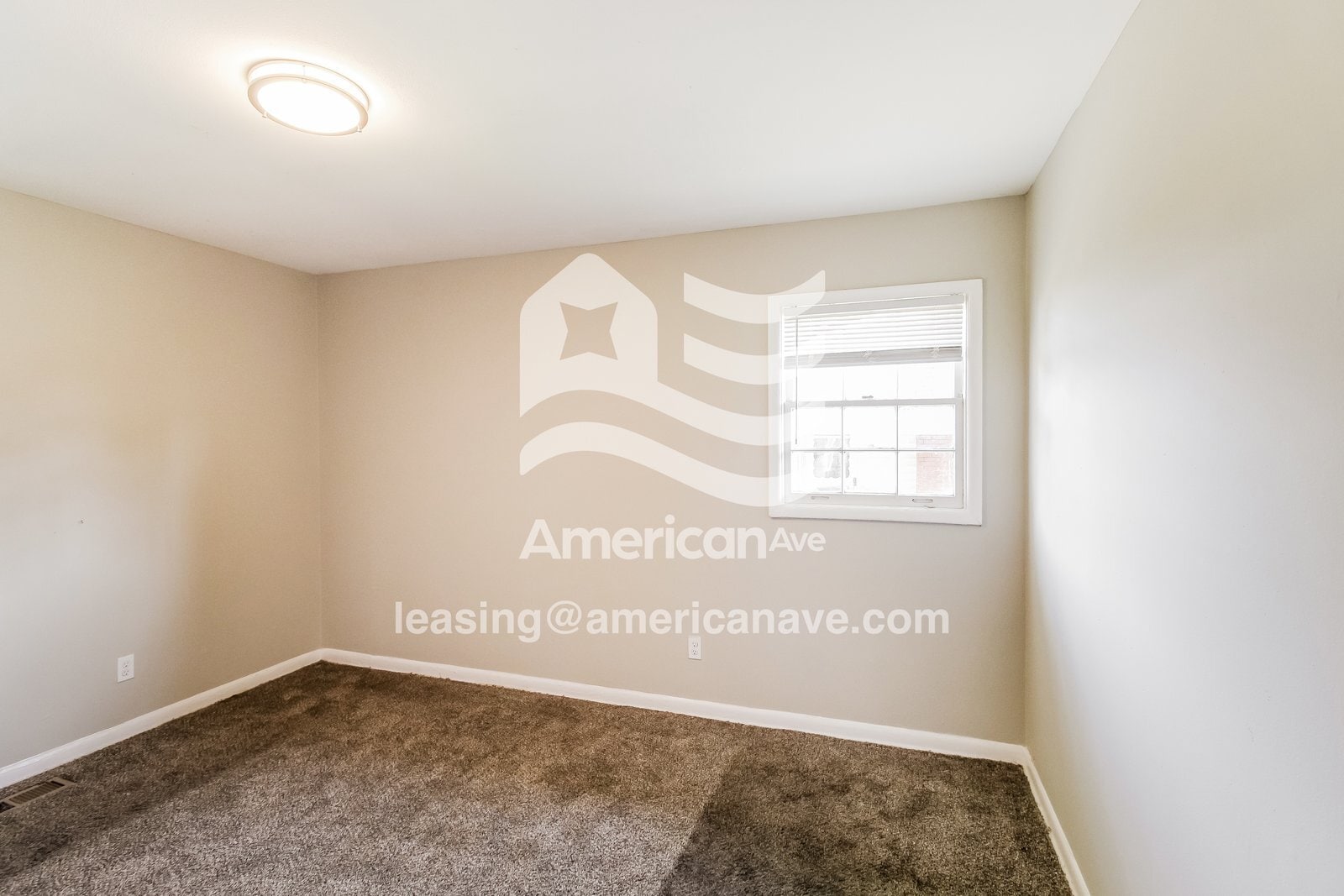 Building Photo - 211 Stevens St