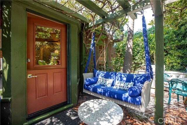 Building Photo - 195 S Parkwood Ave