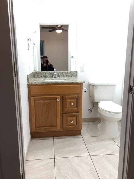Building Photo - 3393 Green Briar Cir