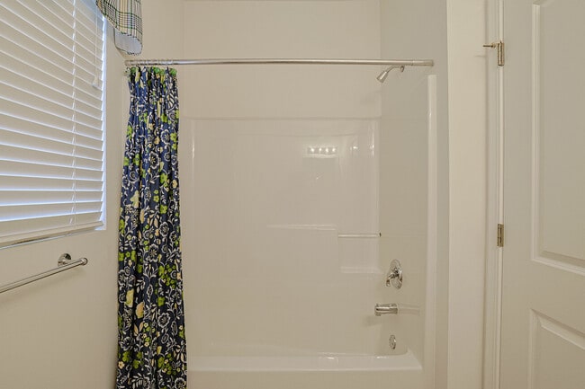 Building Photo - 12166 White Tail Ln