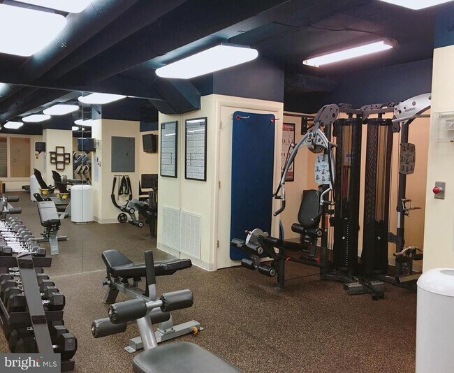 Building Photo - 5500 Holmes Run Pkwy