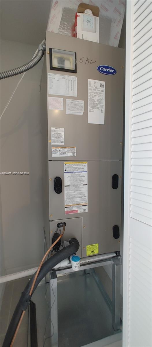 Building Photo - 689 SE 13th St Cir