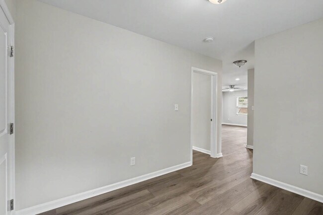 Building Photo - 6324 Grimes Ave