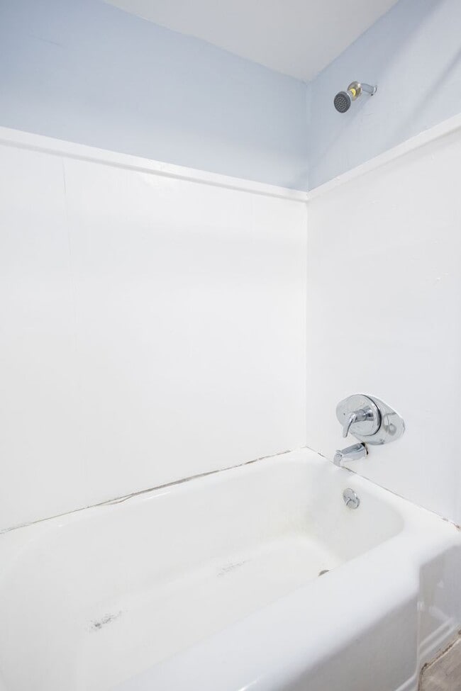 Building Photo - 911 Ray St